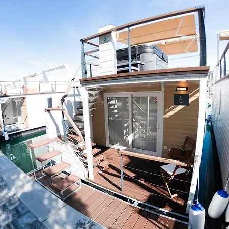 Holiday home Adria Luxury Houseboat *