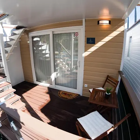 Adria Luxury Houseboat Holiday home