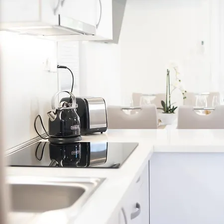 Adria Luxury Houseboat *