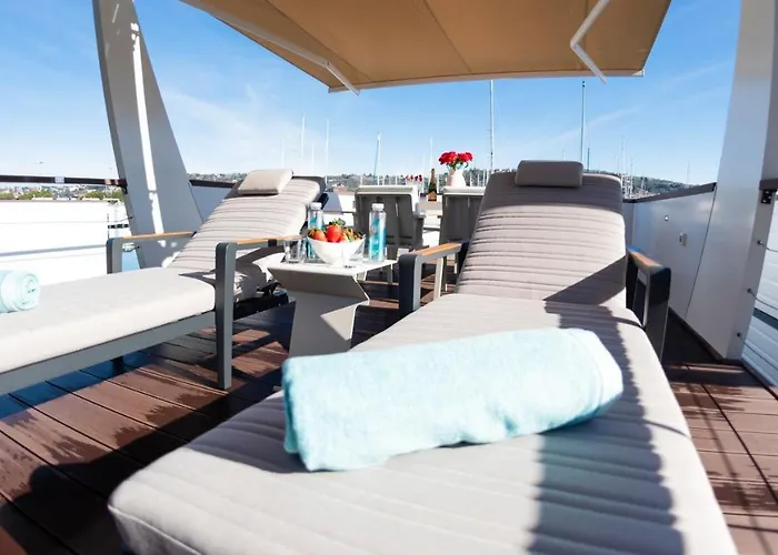 Adria Luxury Houseboat