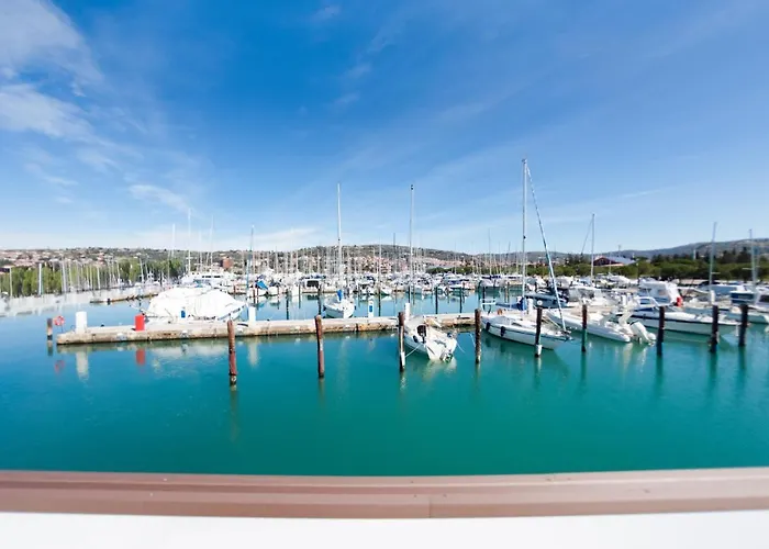 Дом отдыха Adria Luxury Houseboat *