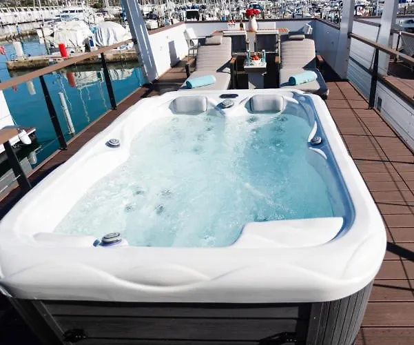 Adria Luxury Houseboat