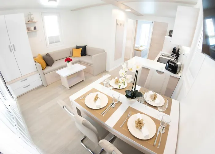 Adria Luxury Houseboat Дом отдыха