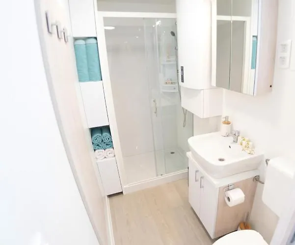 Adria Luxury Houseboat Σπίτι διακοπών